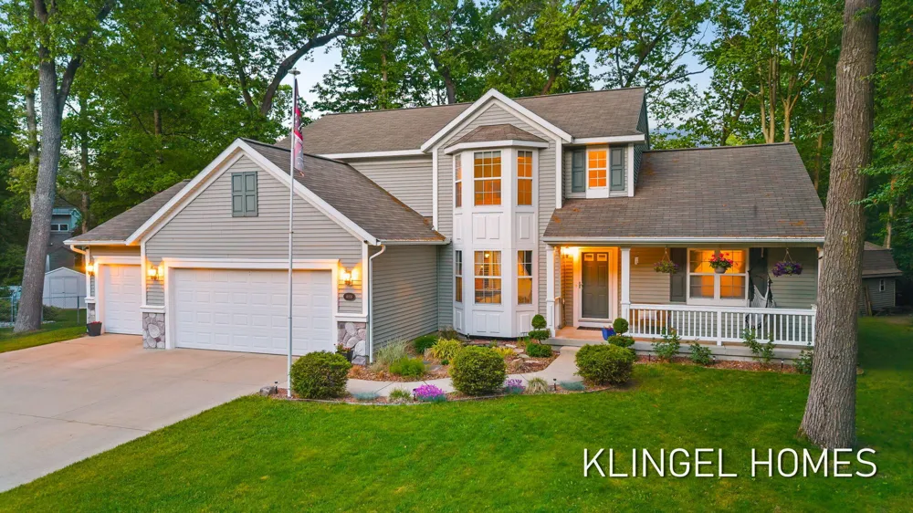 14936 Woodacre Court Grand Haven, MI 49417