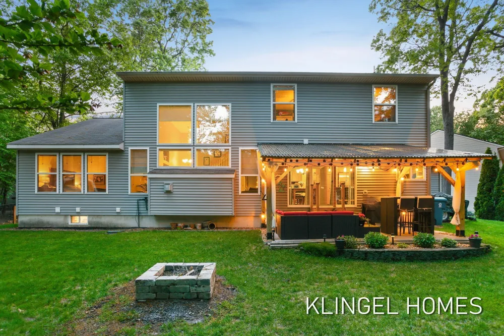 14936 Woodacre Court Grand Haven, MI 49417