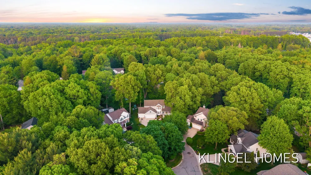 14936 Woodacre Court Grand Haven, MI 49417