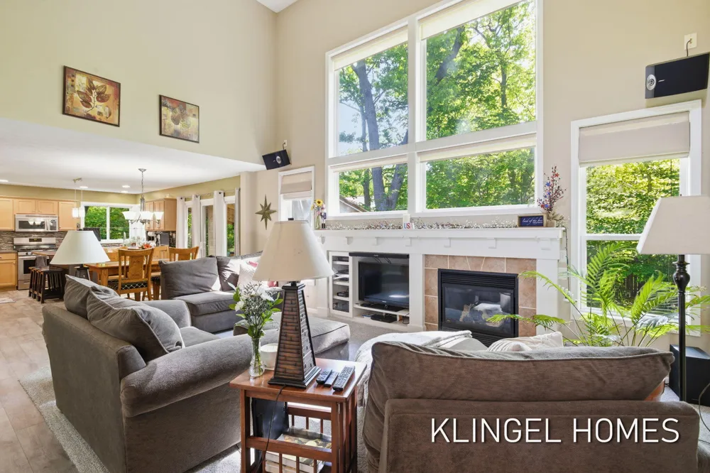 14936 Woodacre Court Grand Haven, MI 49417
