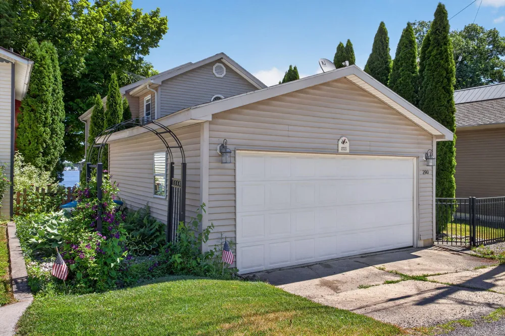 290 Park Street Manitou Beach, MI 49253