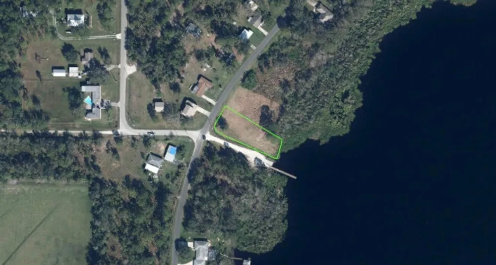 6342 Lakeside Drive W Sebring, FL 33875