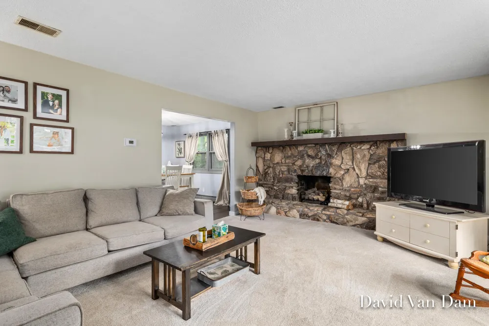 7920 Fitzsimmons Court SE Alto, MI 49302