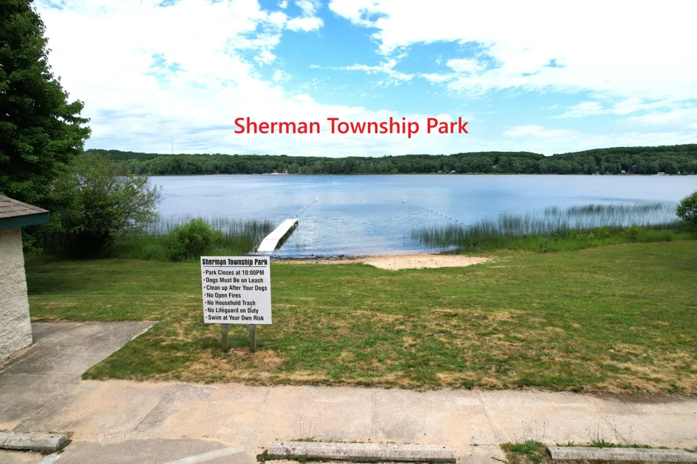 4209 E Townline Road Fountain, MI 49410