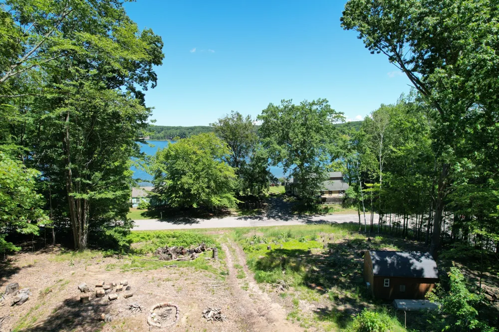4209 E Townline Road Fountain, MI 49410