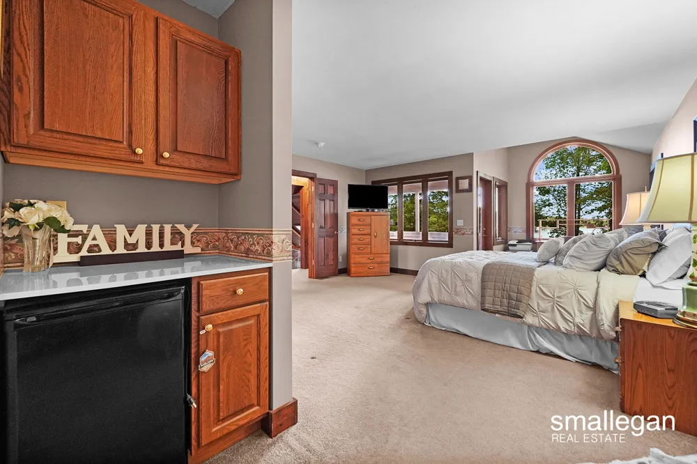 5067 Red Maple Street Irons, MI 49644