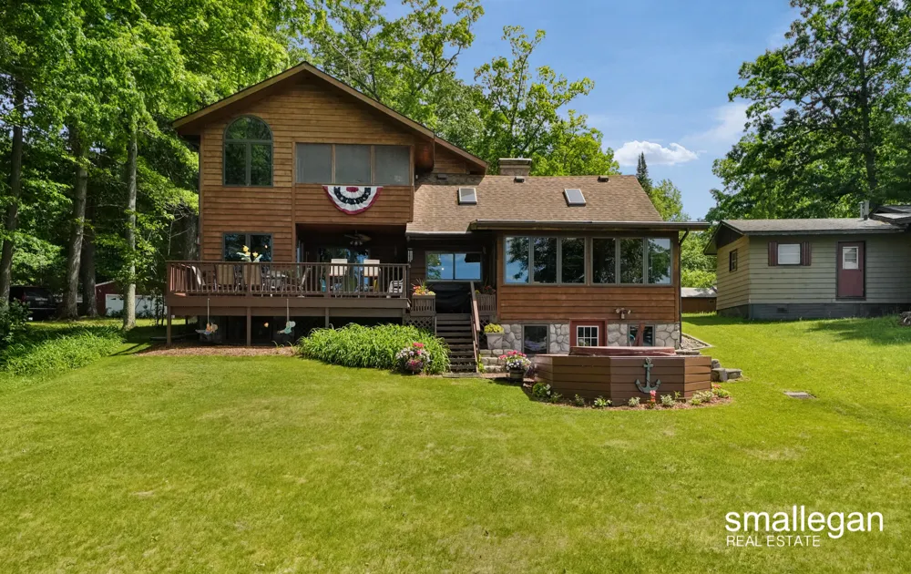 5067 Red Maple Street Irons, MI 49644