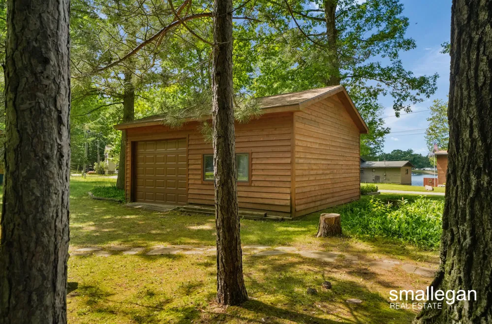 5067 Red Maple Street Irons, MI 49644