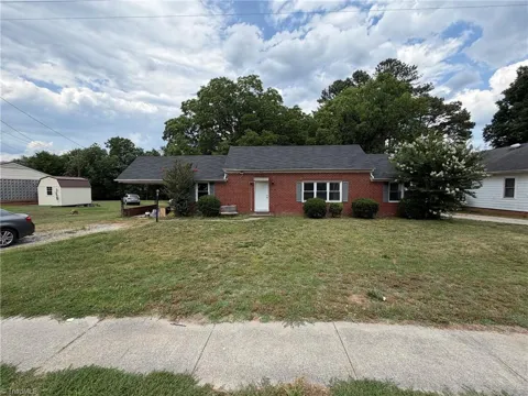 992 Main Street