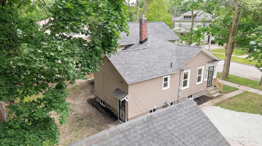 1346 5th Street Muskegon, MI 49441