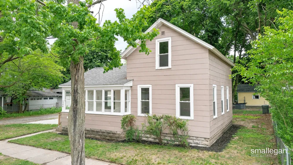 1346 5th Street Muskegon, MI 49441