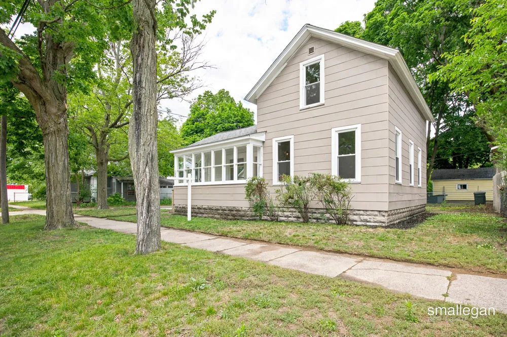 1346 5th Street Muskegon, MI 49441