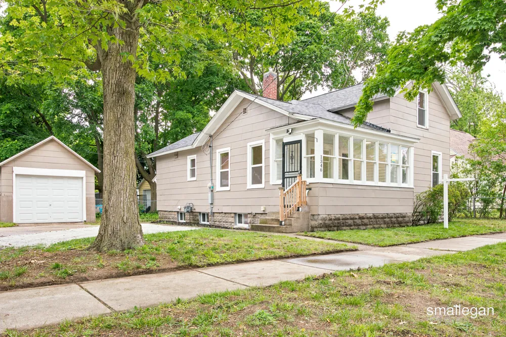 1346 5th Street Muskegon, MI 49441