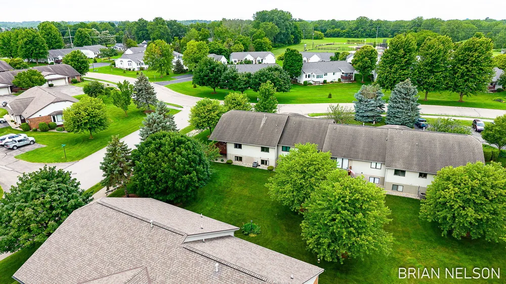 205 Parkside Drive Zeeland, MI 49464
