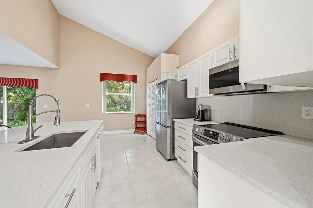 306 NW 115th Way Coral Springs, FL 33071