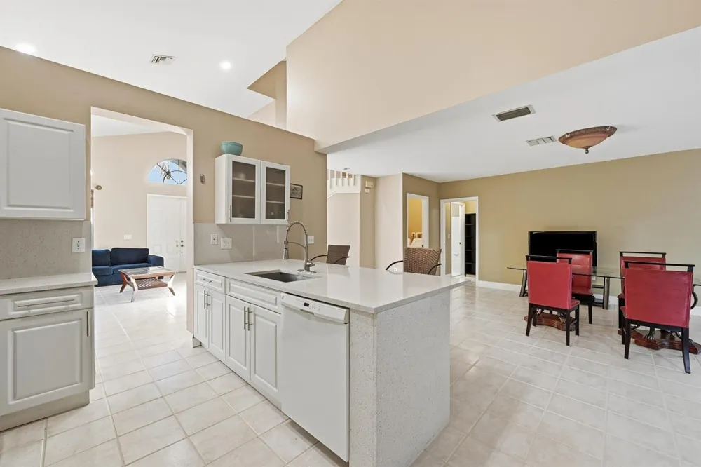 306 NW 115th Way Coral Springs, FL 33071