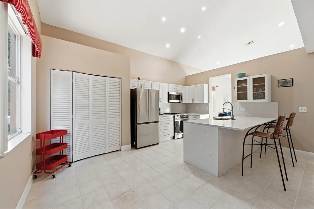 306 NW 115th Way Coral Springs, FL 33071