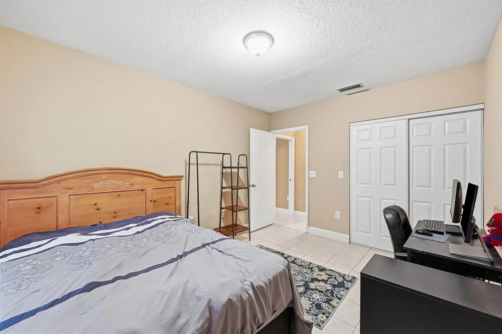 306 NW 115th Way Coral Springs, FL 33071