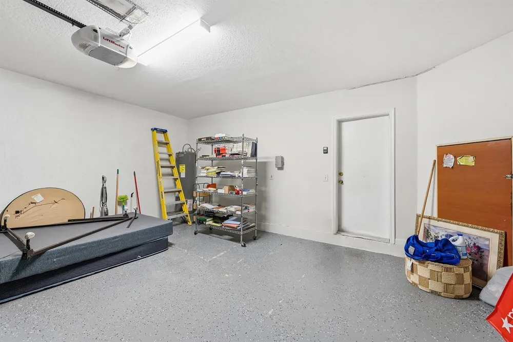 306 NW 115th Way Coral Springs, FL 33071