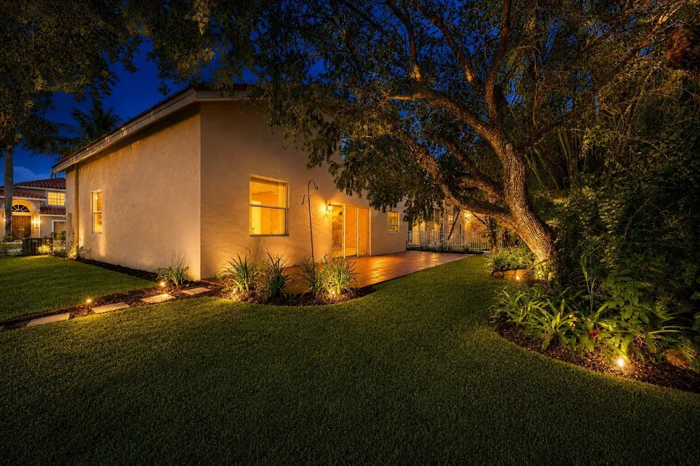 306 NW 115th Way Coral Springs, FL 33071