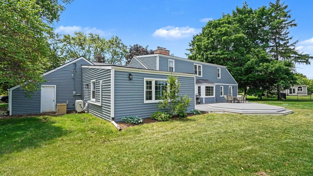3702 Meadow Lane Saline, MI 48176