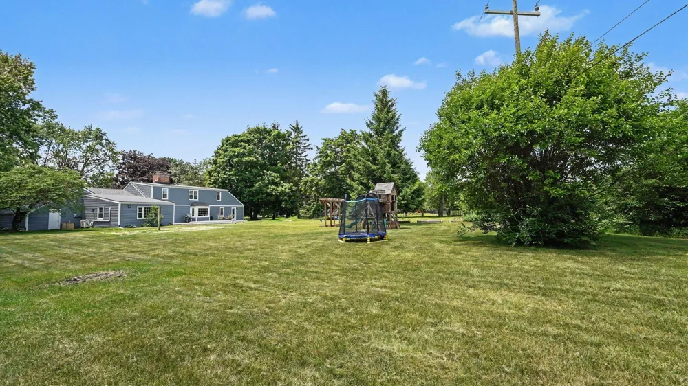 3702 Meadow Lane Saline, MI 48176