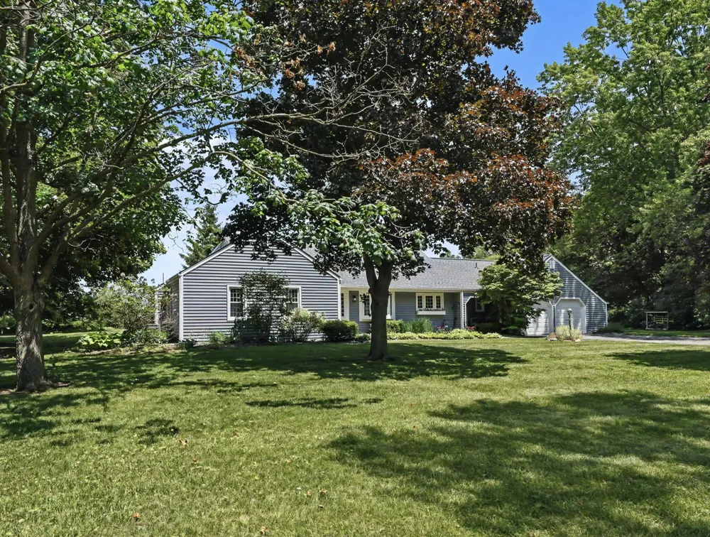 3702 Meadow Lane Saline, MI 48176