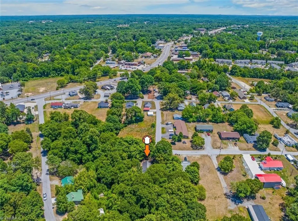 3702 Hudson Street Archdale, NC 27263