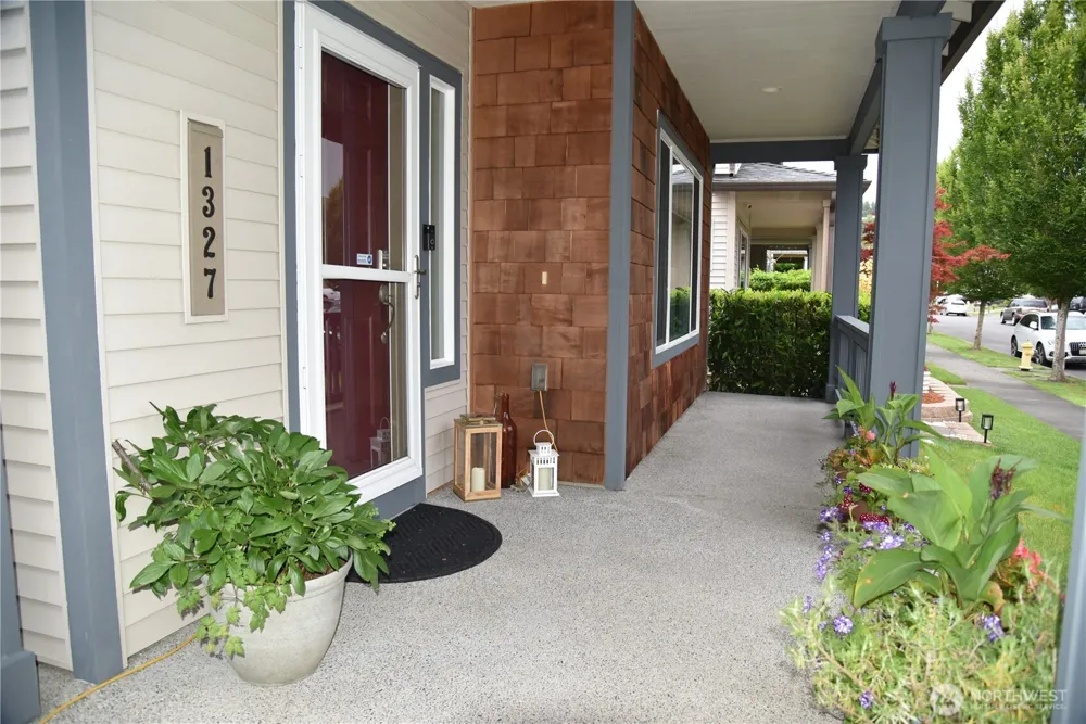 1327 42nd St NE Auburn, WA 98002