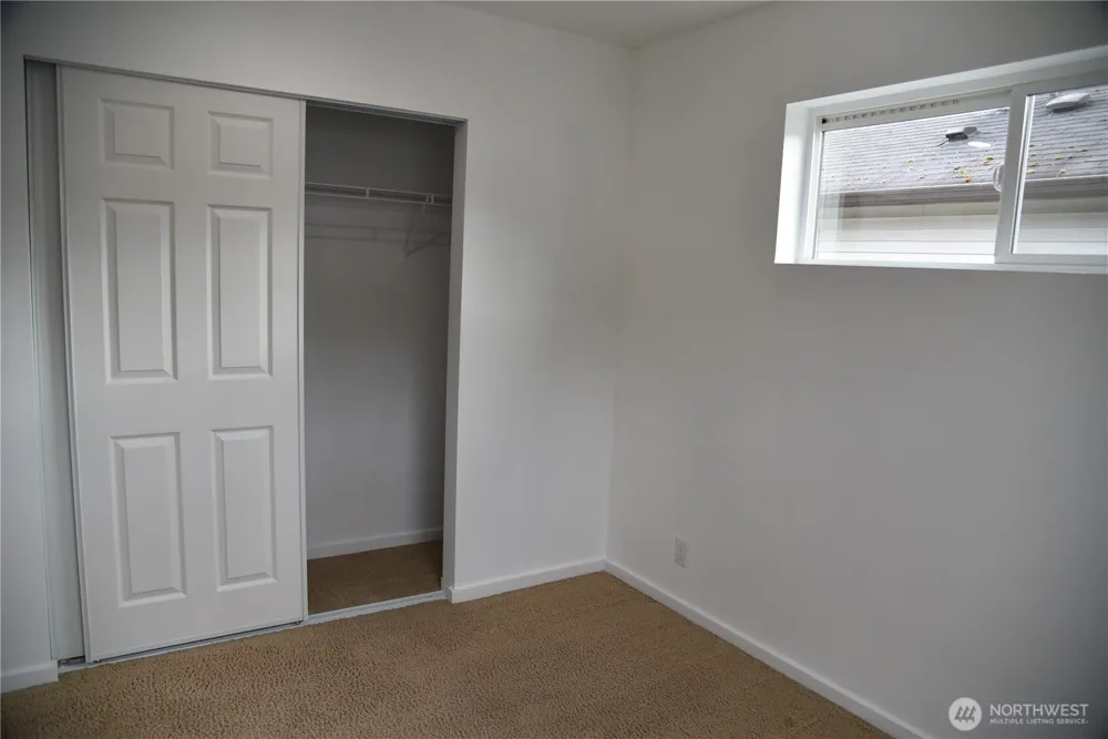 1327 42nd St NE Auburn, WA 98002