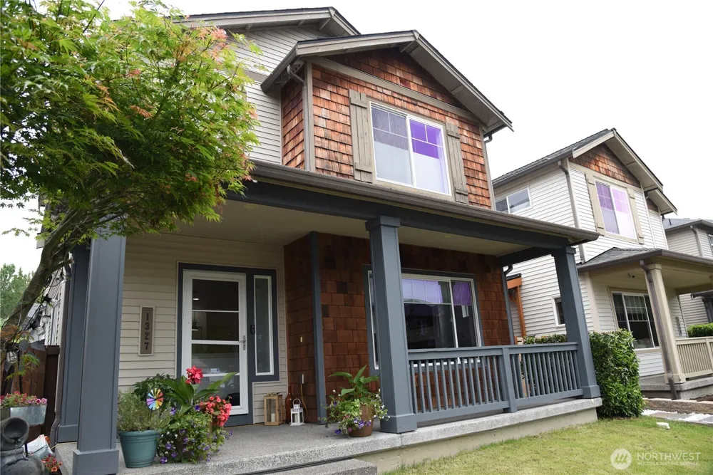 1327 42nd St NE Auburn, WA 98002