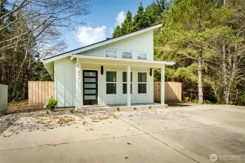 511 Ocean Beach Boulevard S