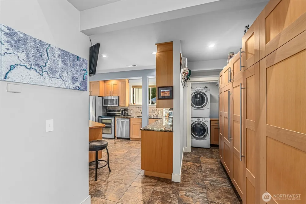 41840 Porcupine Bay Road Davenport, WA 99122