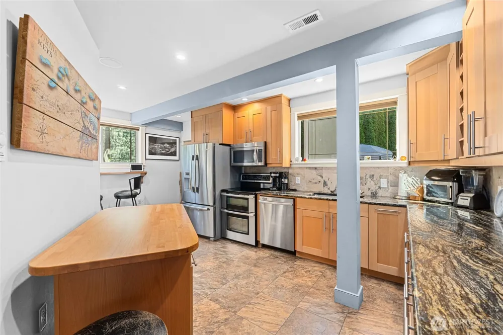 41840 Porcupine Bay Road Davenport, WA 99122
