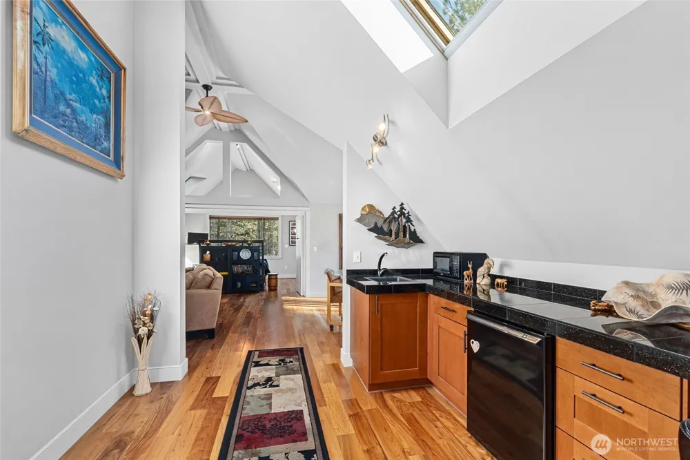 41840 Porcupine Bay Road Davenport, WA 99122