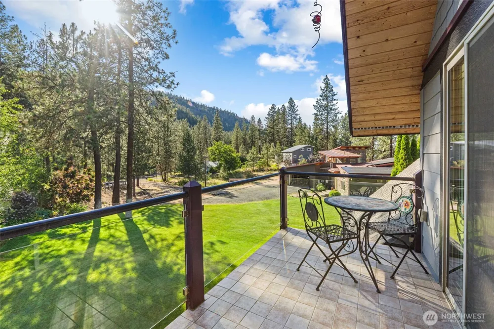 41840 Porcupine Bay Road Davenport, WA 99122