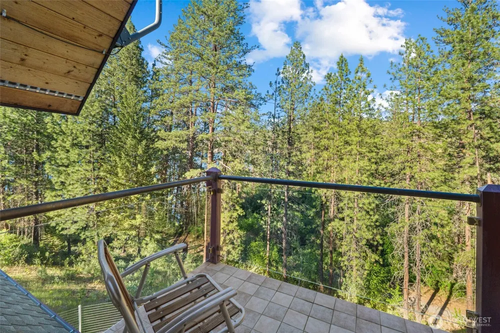 41840 Porcupine Bay Road Davenport, WA 99122