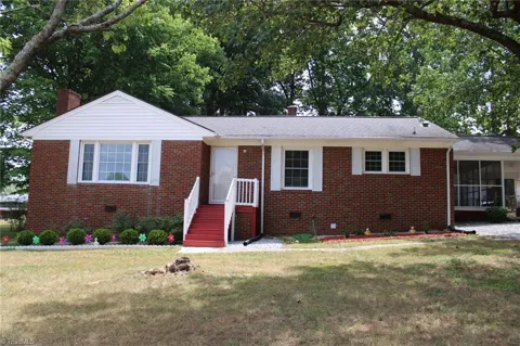 1552 Shady Drive