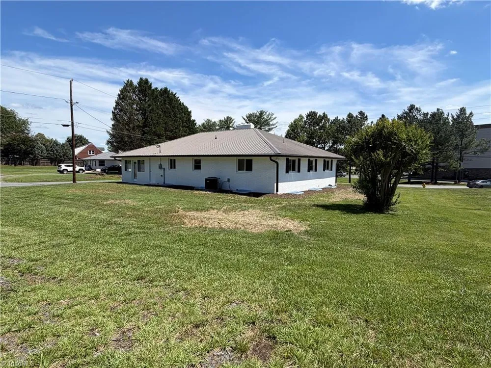 1354 Forrest Drive Mount Airy, NC 27030