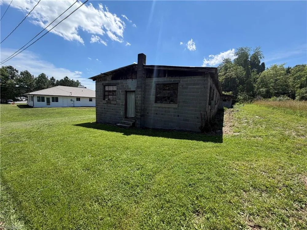 1354 Forrest Drive Mount Airy, NC 27030