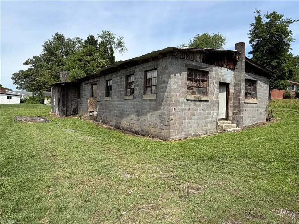 1354 Forrest Drive Mount Airy, NC 27030
