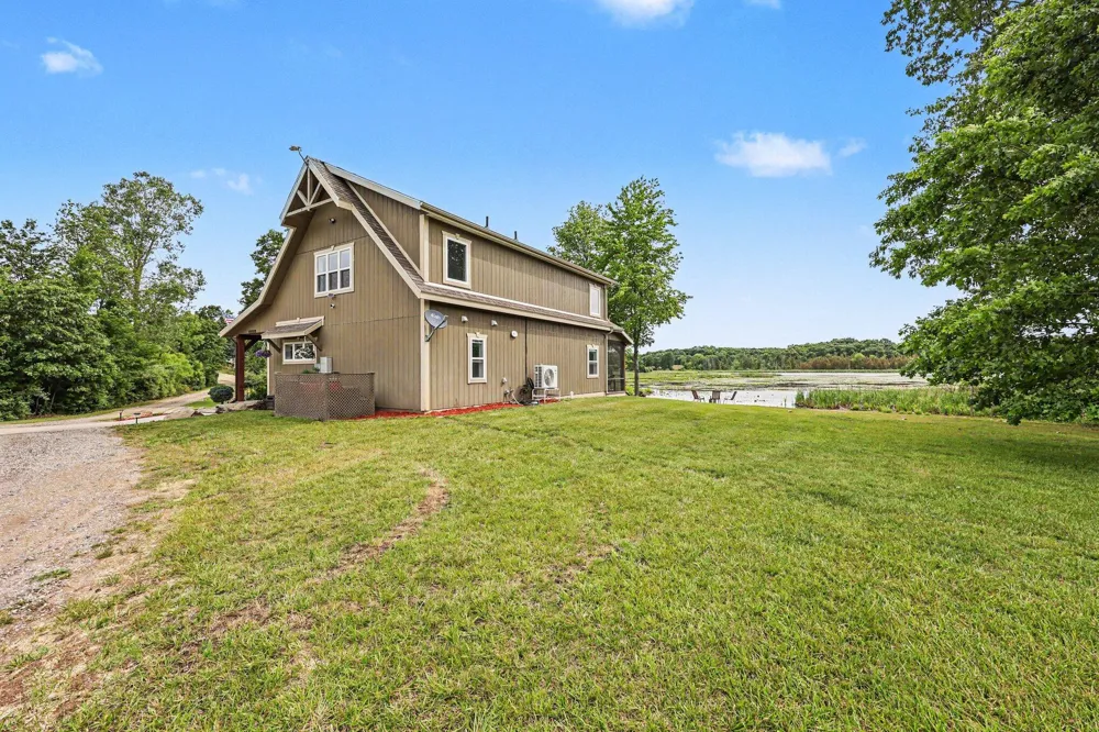 15303 Seymour Road Grass Lake, MI 49240