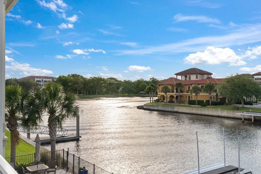 18 Spinaker Circle Palm Coast, FL 32137