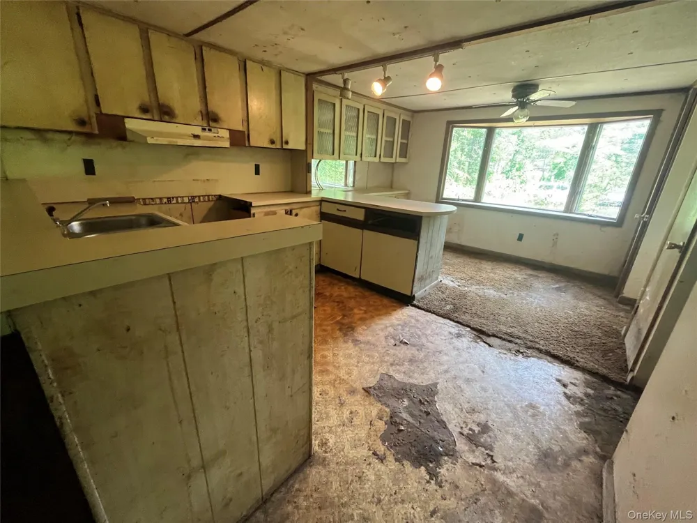 1145 Glasco Turnpike Saugerties, NY 12477
