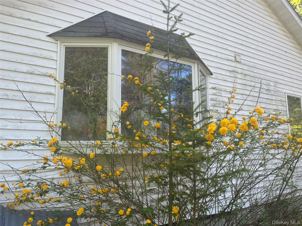 1145 Glasco Turnpike Saugerties, NY 12477