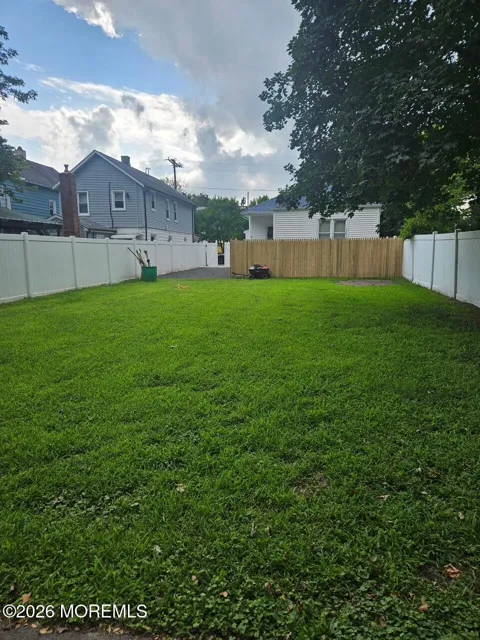 116 De Witt Avenue