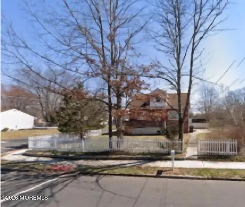 331 Girard Avenue
