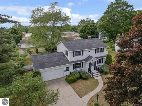 424 Crestview Place