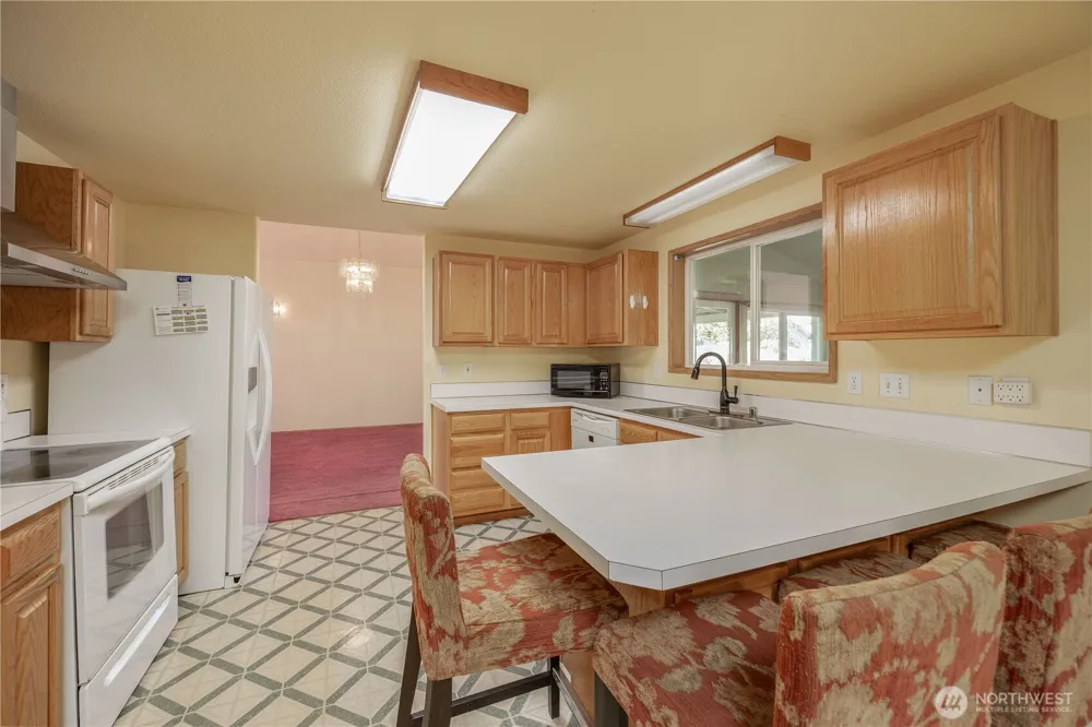711 NE 175 AVENUE Vancouver, WA 98684