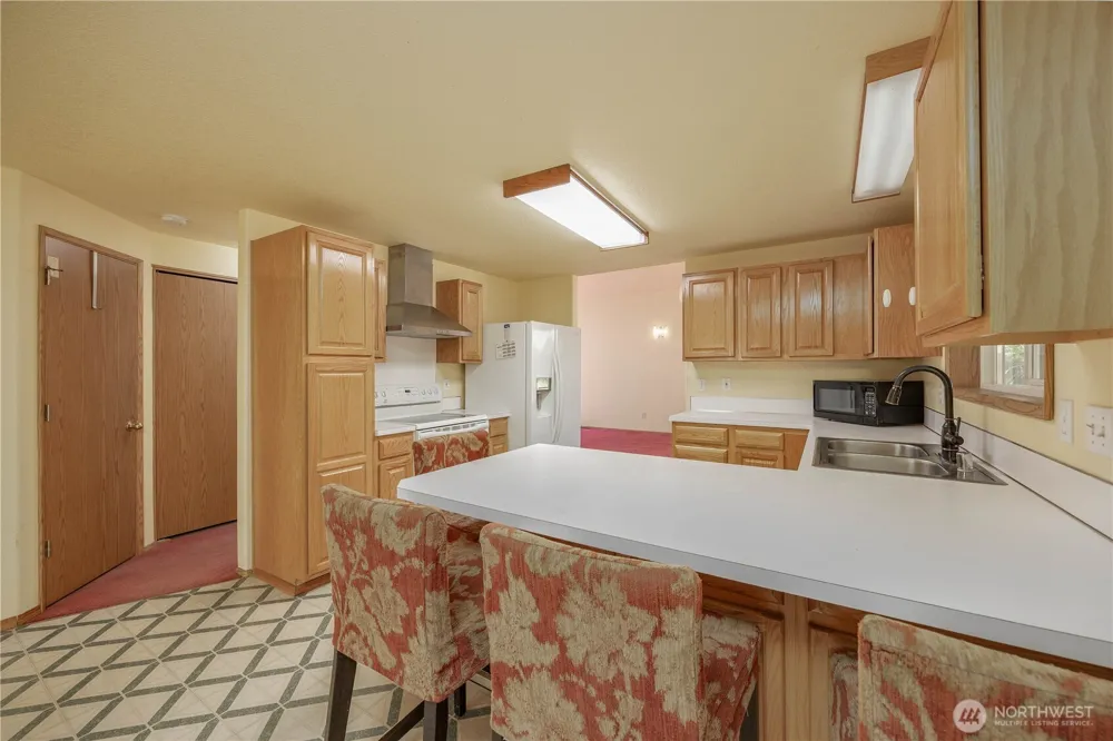 711 NE 175 AVENUE Vancouver, WA 98684
